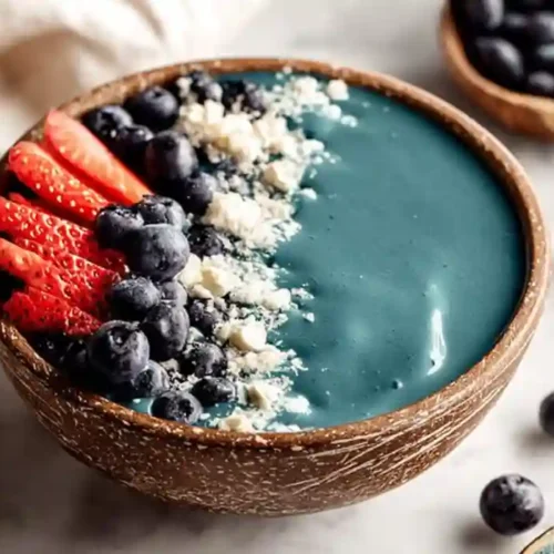 blue spirulina smoothie