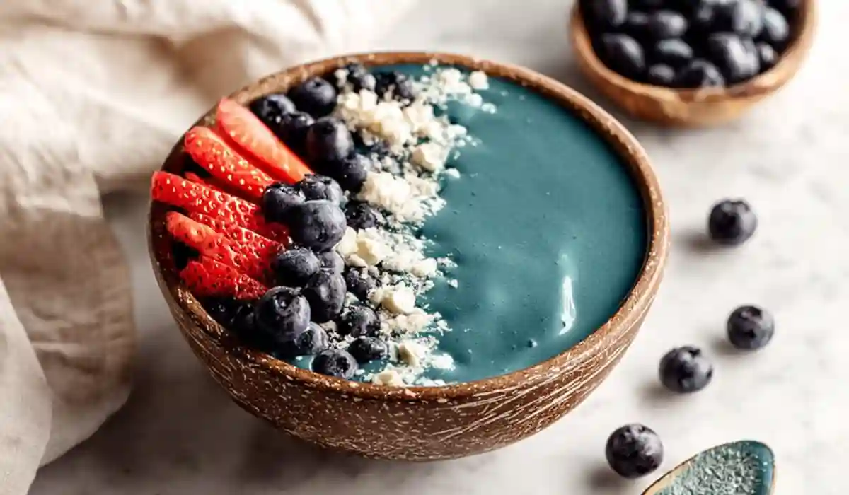 blue spirulina smoothie
