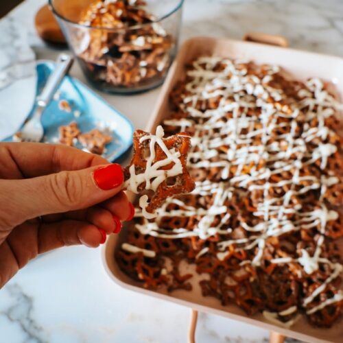 Soft cinnamon sugar pretzels coated in a fragrant browned butter and vanilla bean glaze.
